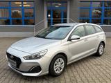 Hyundai i30 cw Pure - Hyundai i30: Pure