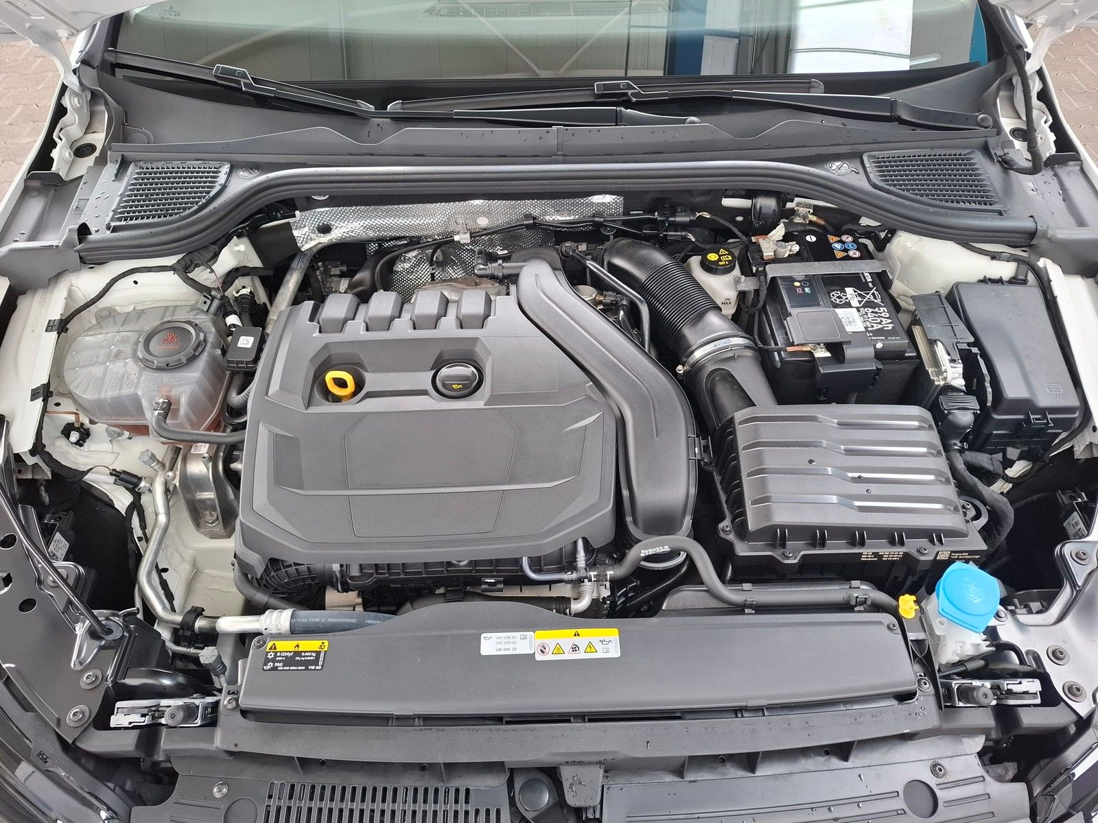 Fahrzeugabbildung Volkswagen Golf VIII Lim Style 1.5 TSI +ACC +LED+AppConnect