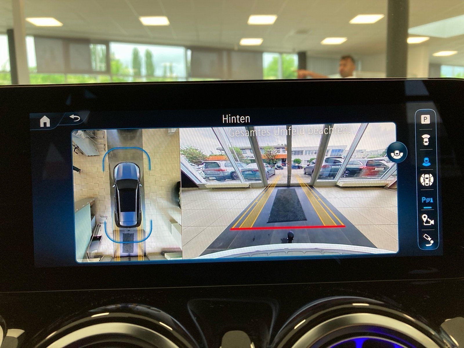 Fahrzeugabbildung Mercedes-Benz GLB 250 4M*7-Sitz*AHK*Distr*Totwi*360*Mbeam*Memo