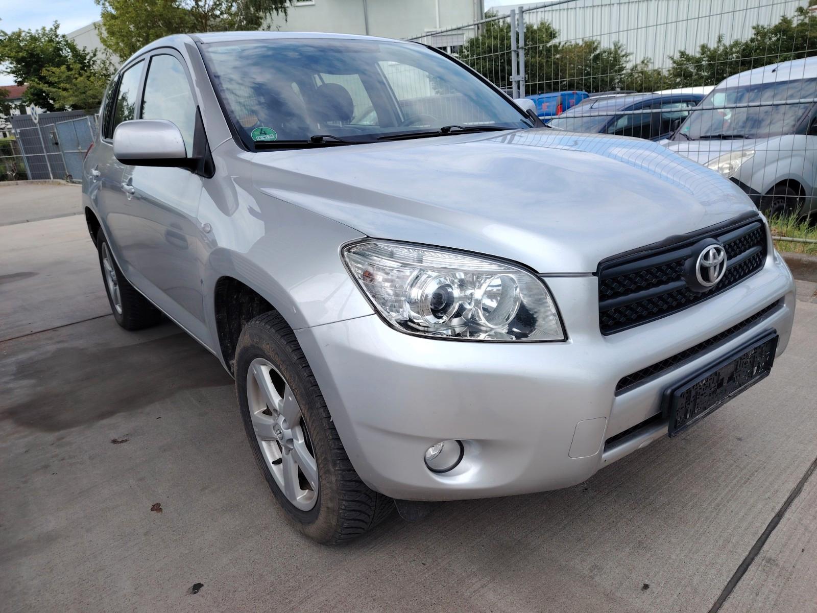 Toyota RAV 4 2.0-l-VVT-i 4x4 Executive 90000 km
