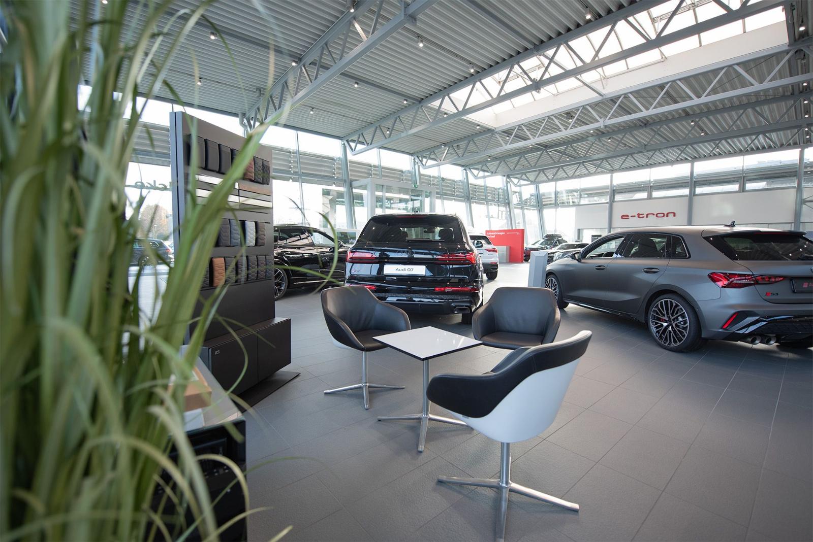 showroom-image-bottom