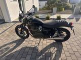 Triumph Street Twin  - TRIUMPH STREET TWIN