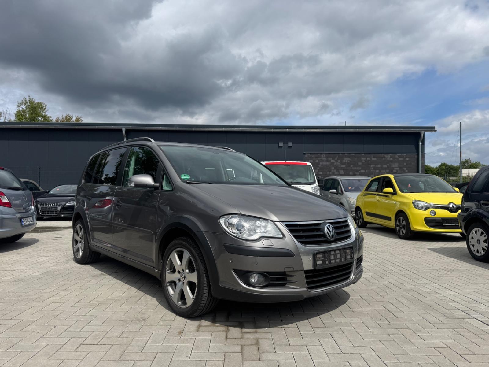 Volkswagen Touran CrossTouran 7 Sitzer 1.4 Tüv 03.2028