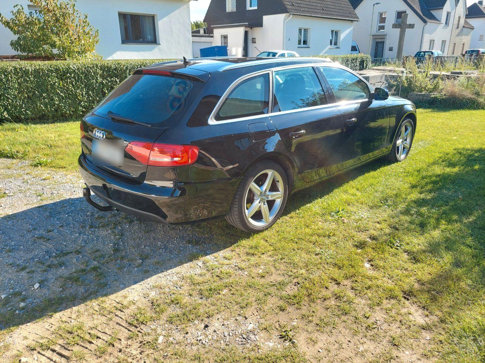 Audi A4 2011 — rear view