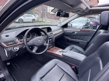 Mercedes E 220 - 6