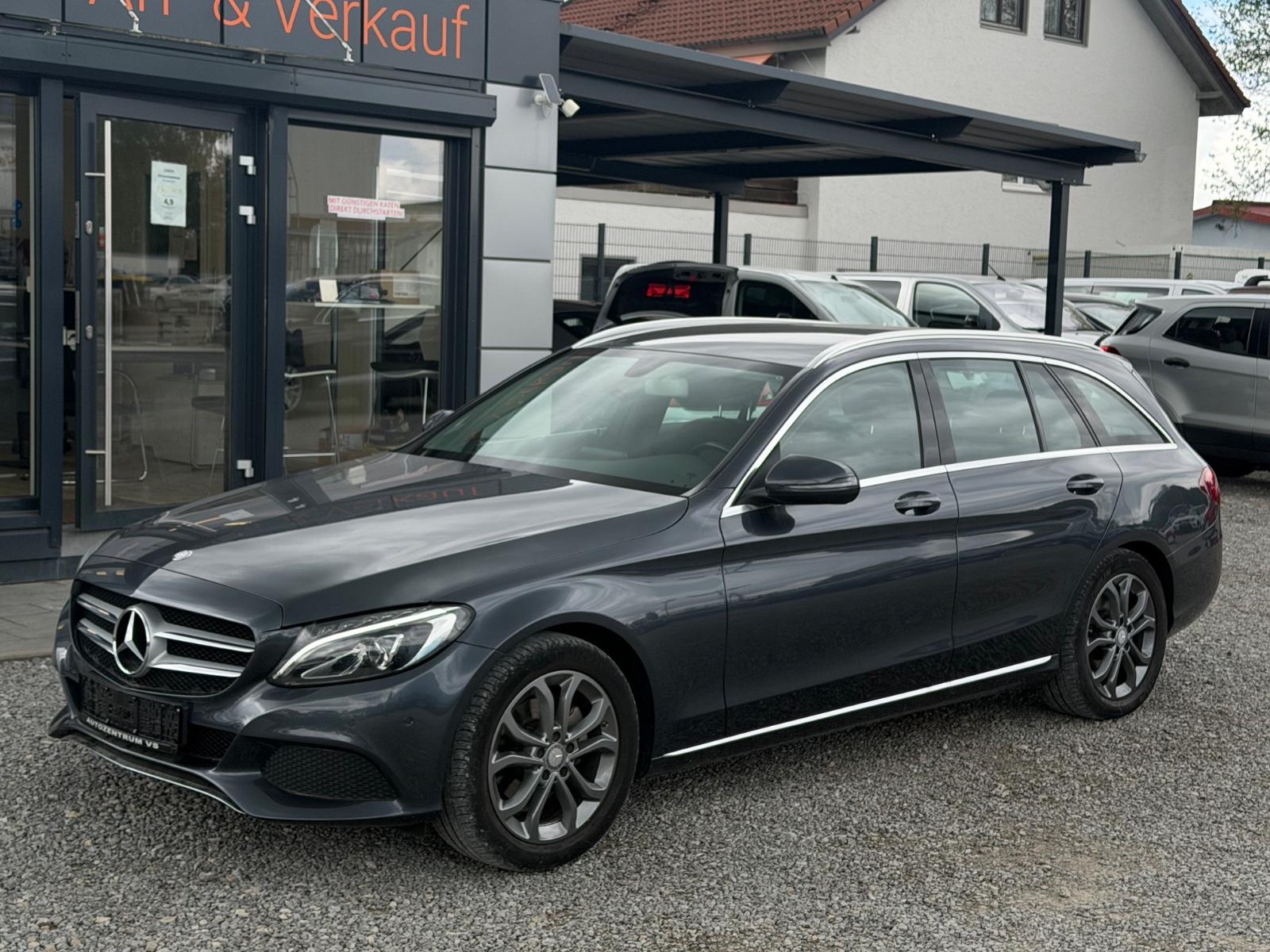 Mercedes-Benz C 180 CGI T-Modell+2.Hand+AHK+Leder+Navi+LED+