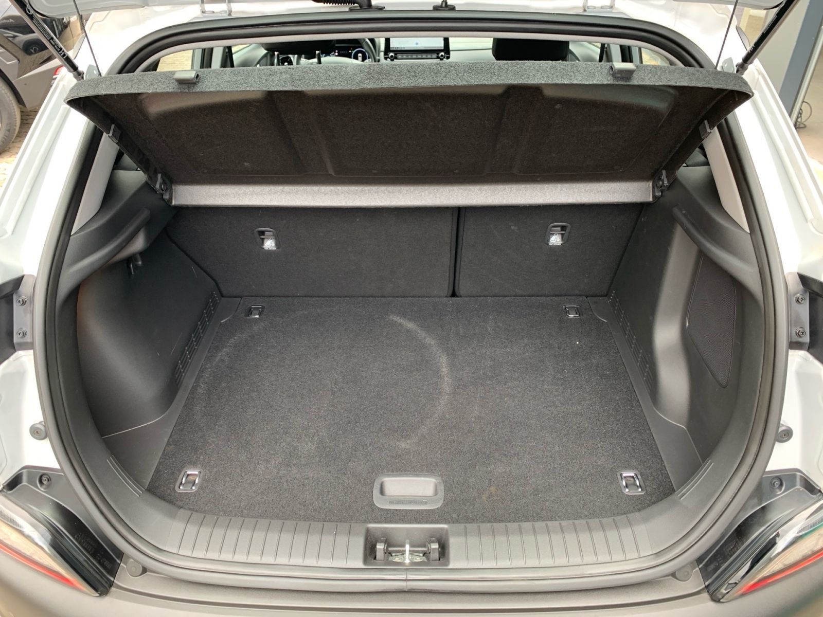 Fahrzeugabbildung Hyundai KONA 1.6 GDI Trend Hybrid Navi Assi
