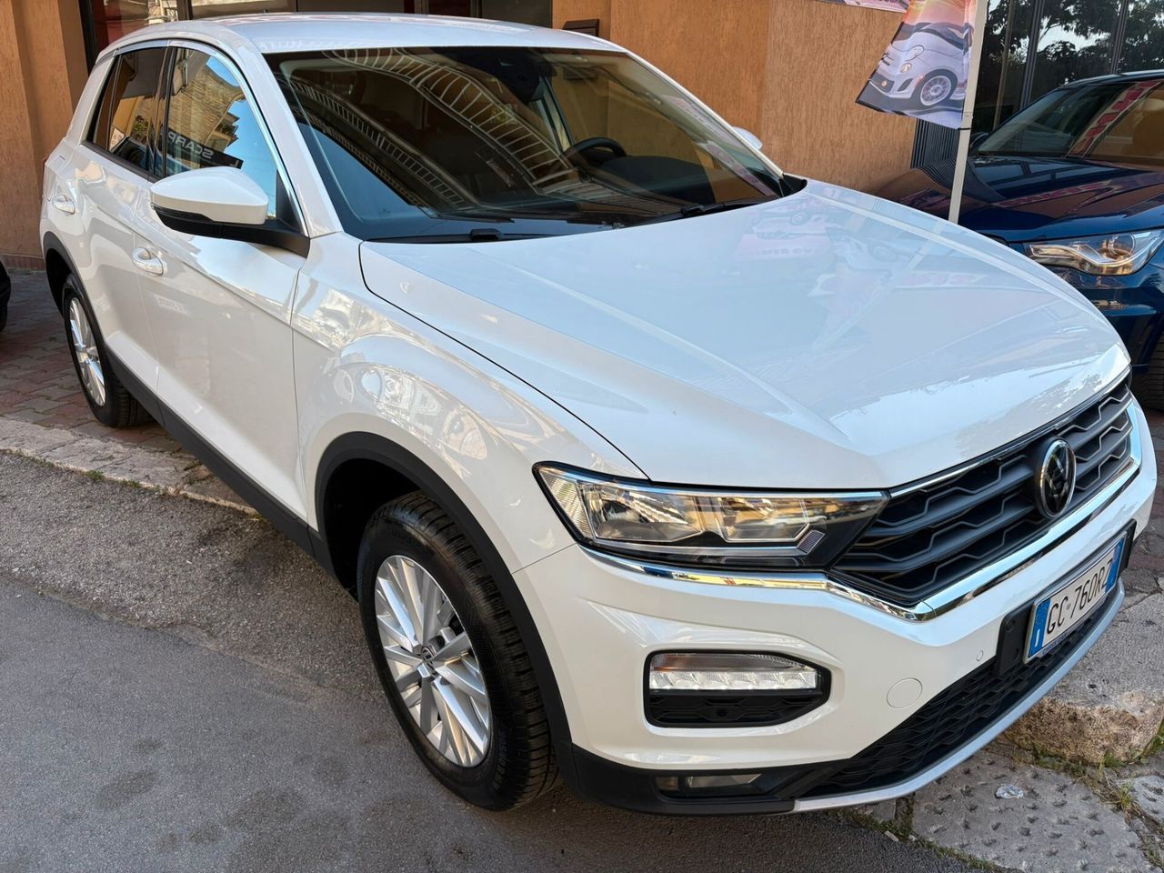Volkswagen T-Roc 1.6 TDI SCR Business BlueMotion imagem 2
