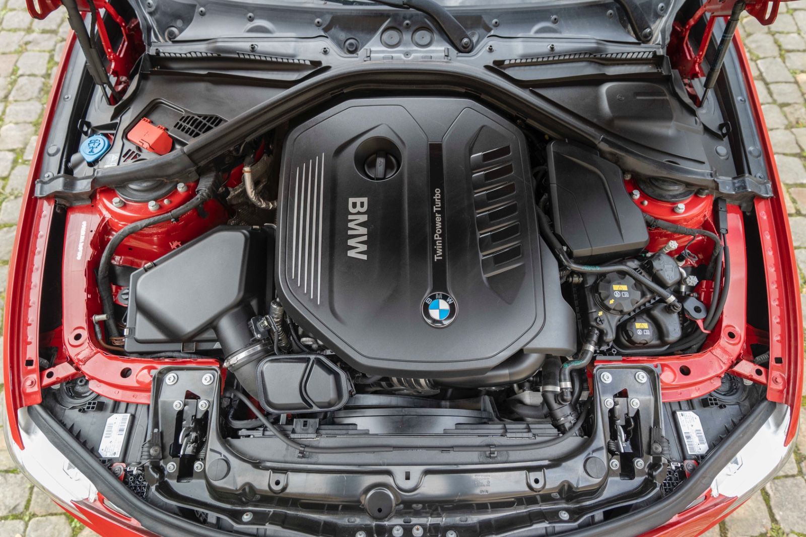 Fahrzeugabbildung BMW 340i M-Performance H&K TOTW LED CARPLAY KAM PDC