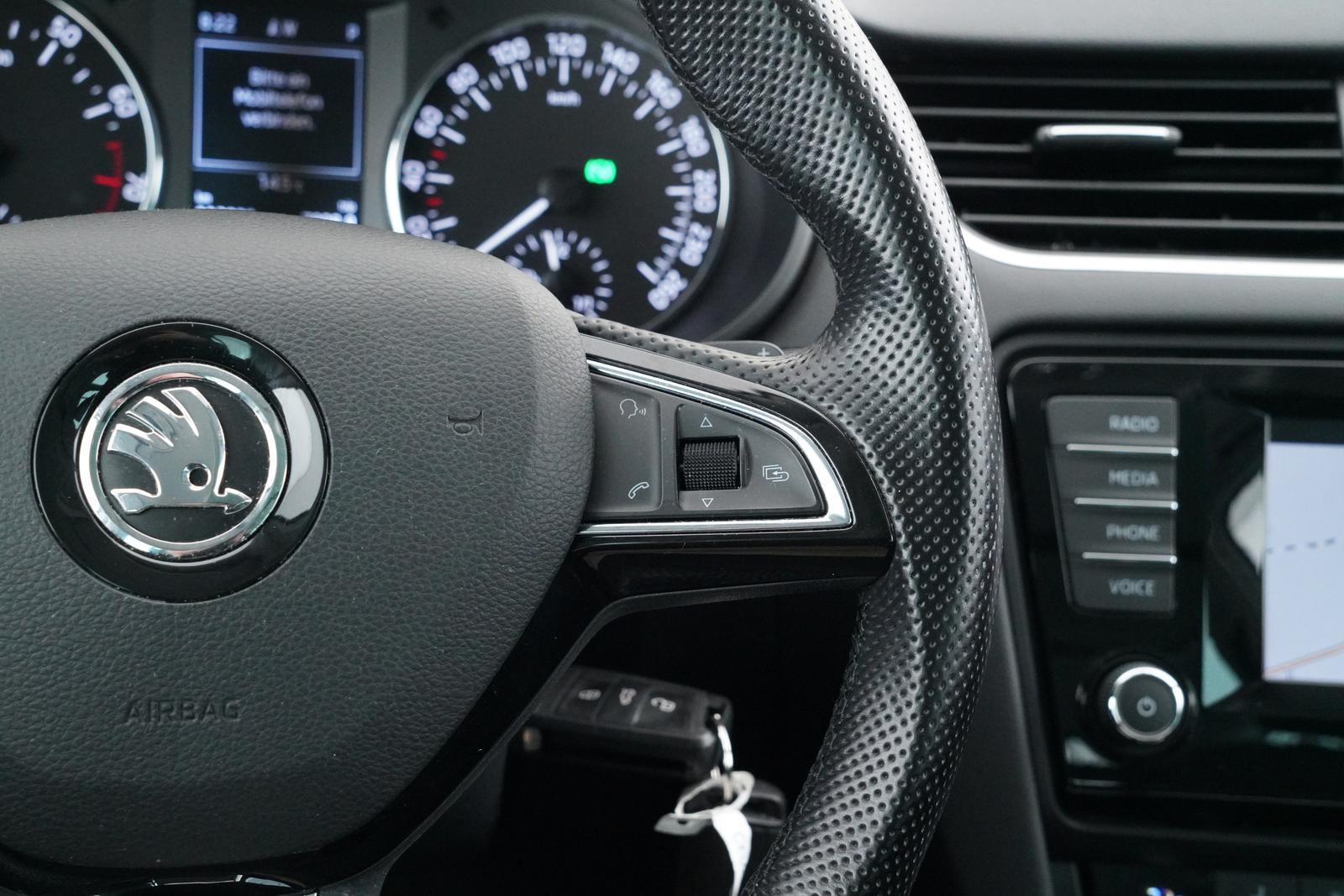 Skoda OCTAVIA ELEGANCE COMBI 1.4 TSI