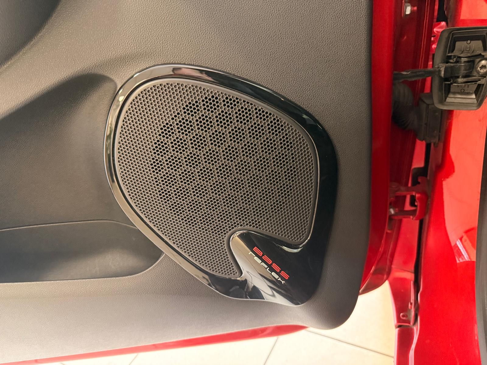 Fahrzeugabbildung Renault Clio IV Limited / KLIMA/ KEYLESS/TÜV SERVICE NEU