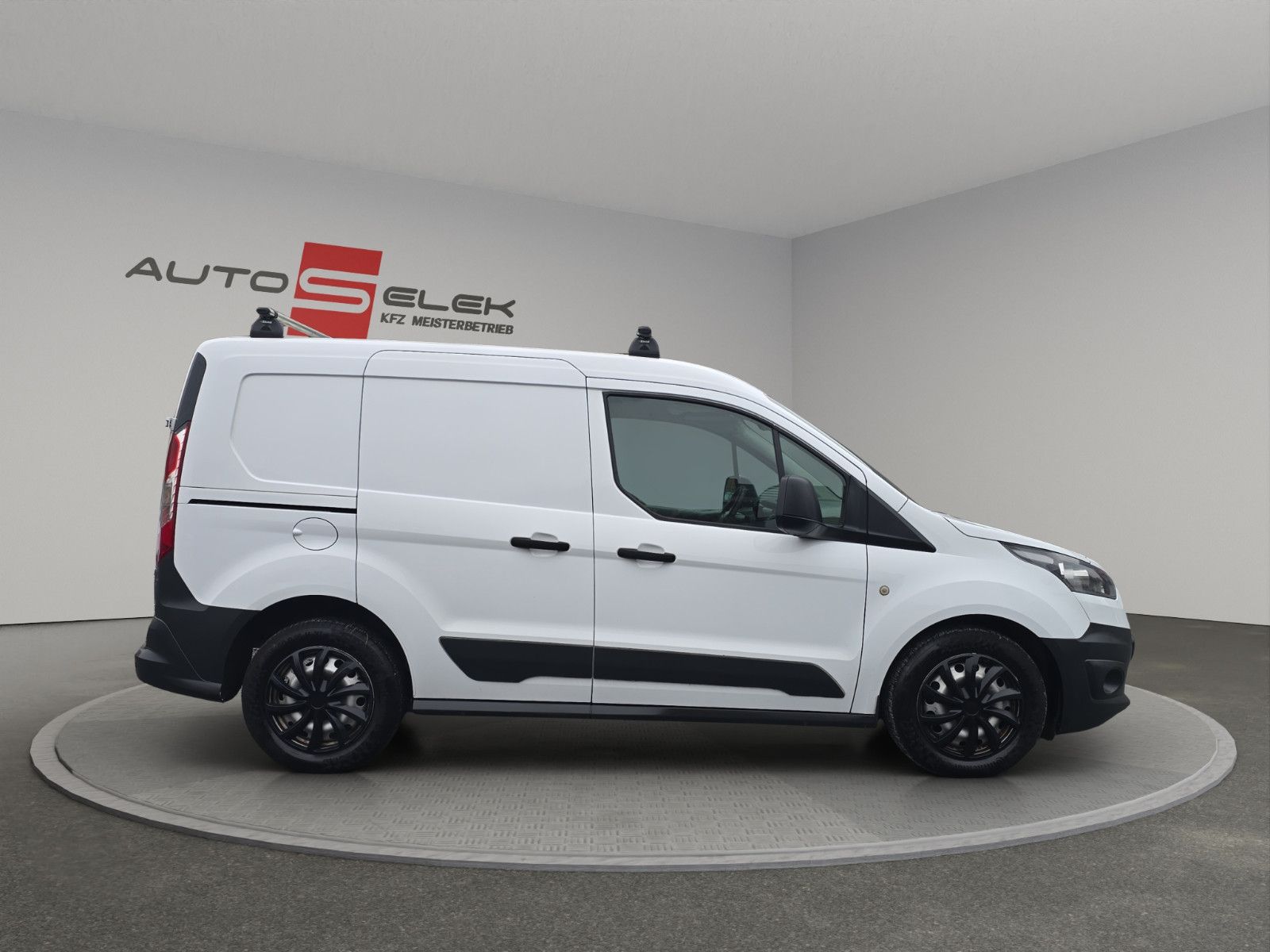 Fahrzeugabbildung Ford Transit Connect Kasten 8 FACH BEREIFT