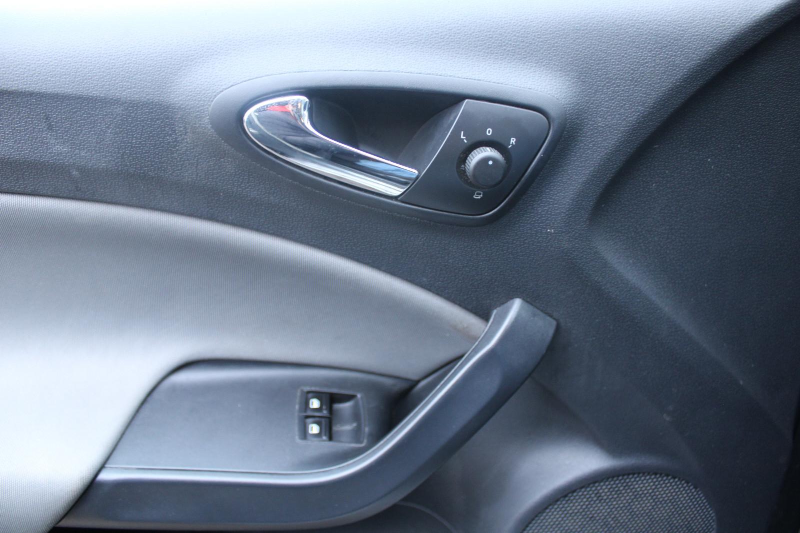 Seat Ibiza 2014 — photo 19