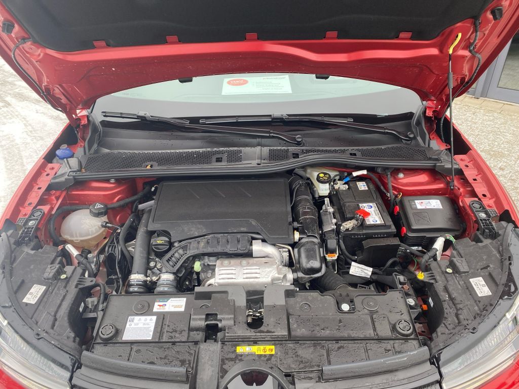Fahrzeugabbildung Citroën C4 Benzin 130 Automatik MAX *Winter+Techno-Pak*
