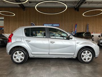 MYAUTOCENTER – Gebraucht- und Jahreswagen mit Werkstattservice in Pfaffenhofen Dacia Sandero Laureate *AHK*TÜV:328*1-Hand*