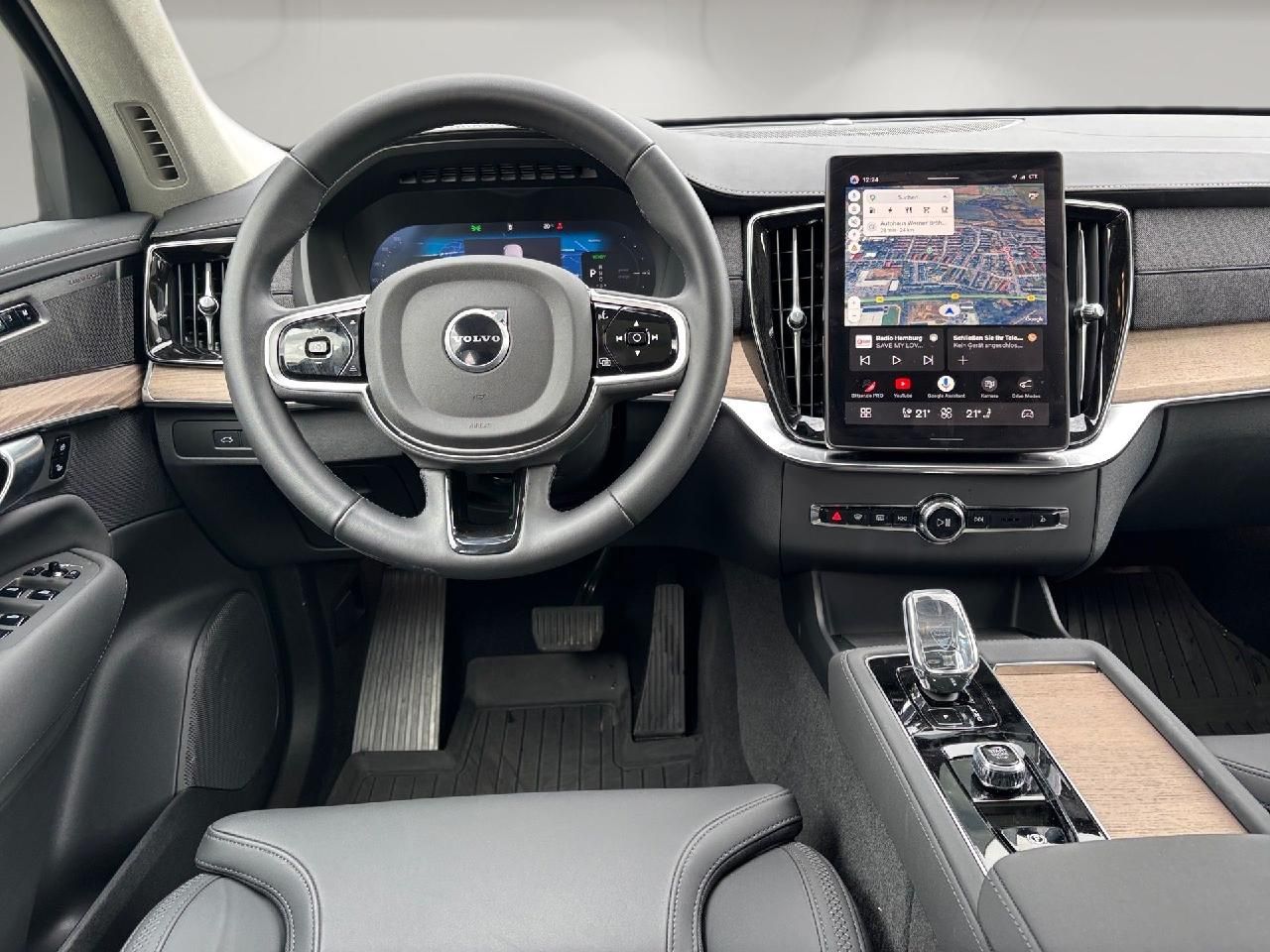 Fahrzeugabbildung Volvo XC90 T8 AWD Ultra Dark Plug-In Hybrid