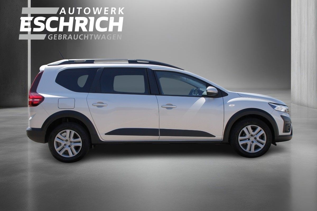 Fahrzeugabbildung Dacia Jogger Expression TCe 110 7-Sitzer