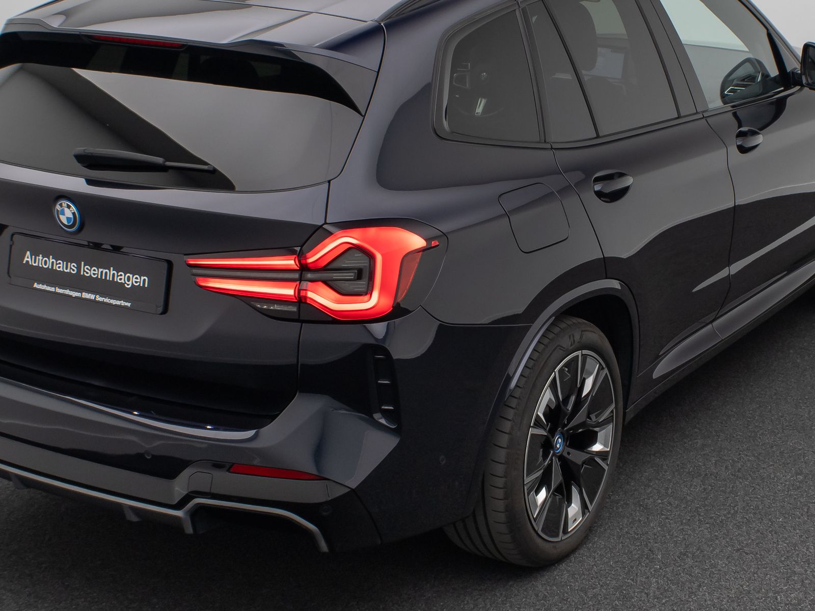 Fahrzeugabbildung BMW iX3 Impressive M Sport Panorama 360° HUD DAB H/K