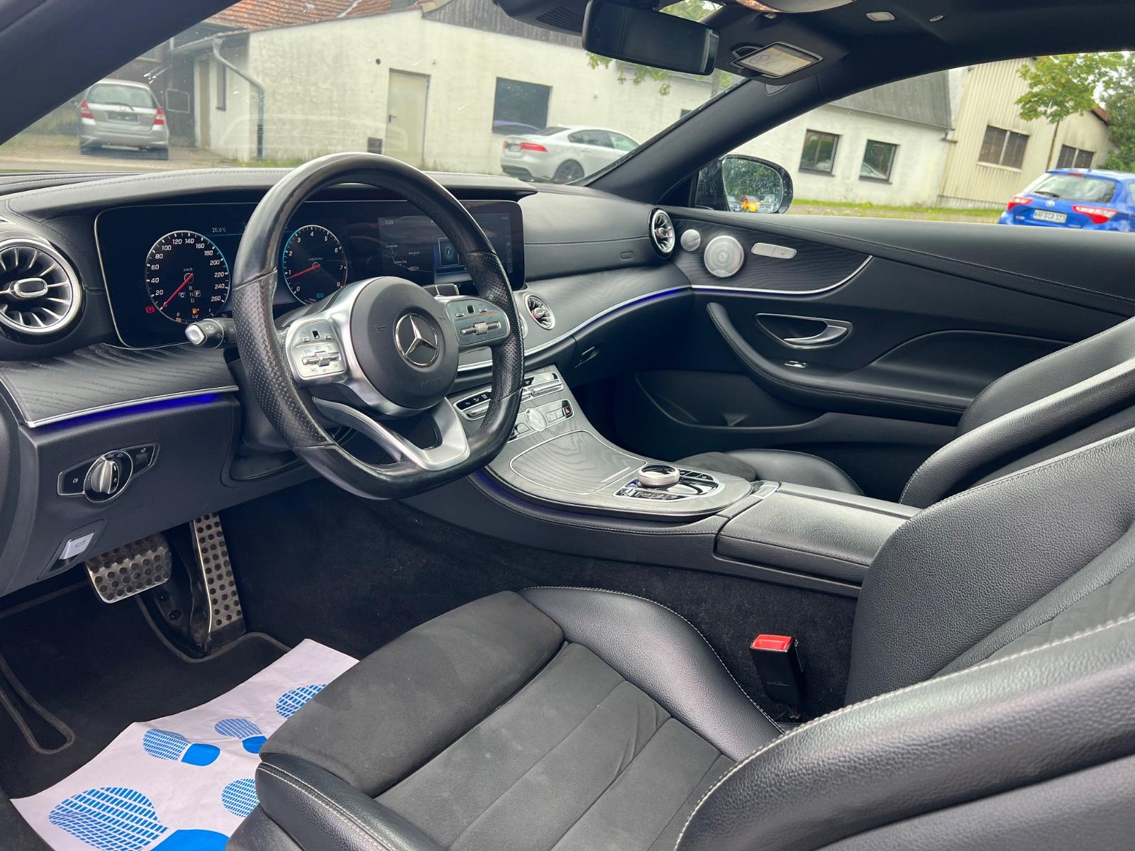 Mercedes-Benz E 300 E Coupe AMG Line Panorama Soft -Close
