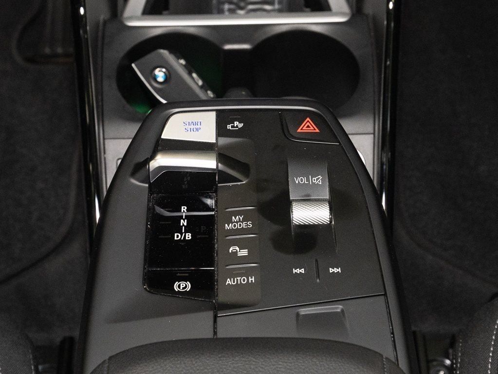 BMW iX1 - Bild 11