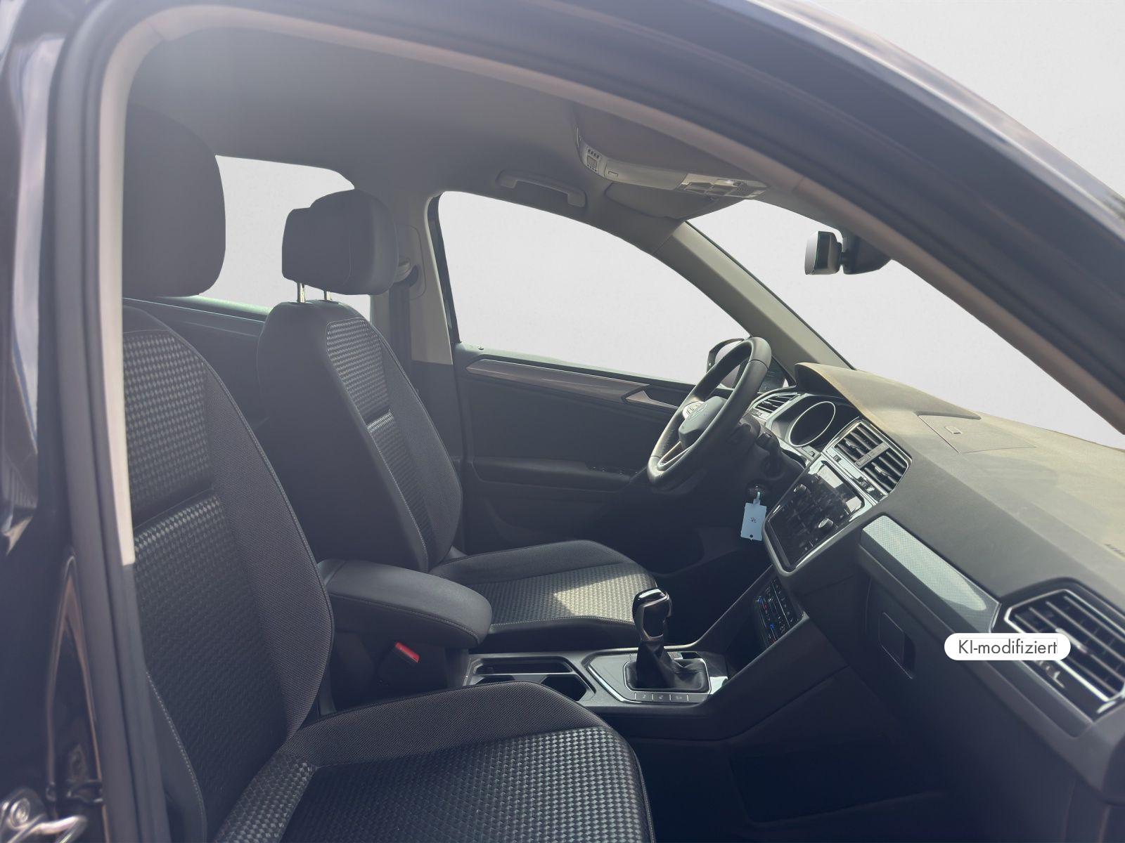 Volkswagen Tiguan ACTIVE 1.5 TSI DSG LED NAVI REAR VIEW SHZ, миниатюра 4