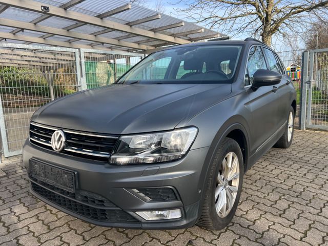 Volkswagen Tiguan Comfortline BMT 2.0 TDI KAMERA-AHK-1.Hand