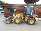 JCB 407 ( 5.400kg ) Schaufel + Gabel - JCB Radlader 4