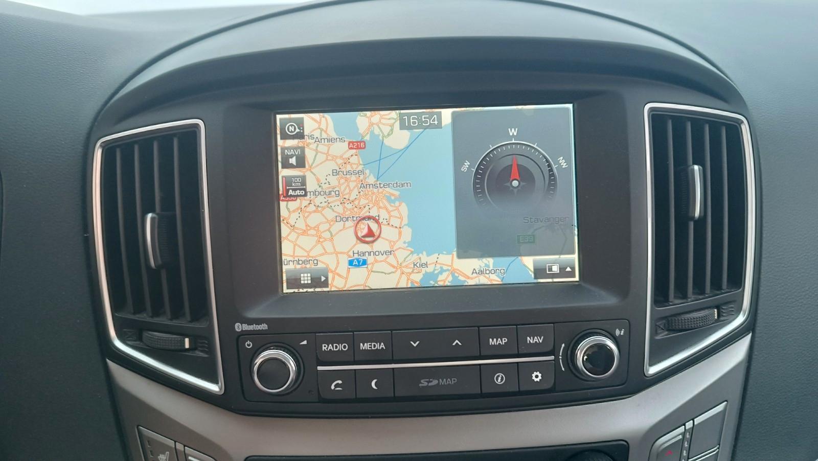 Hyundai H-1 8-Sitze 