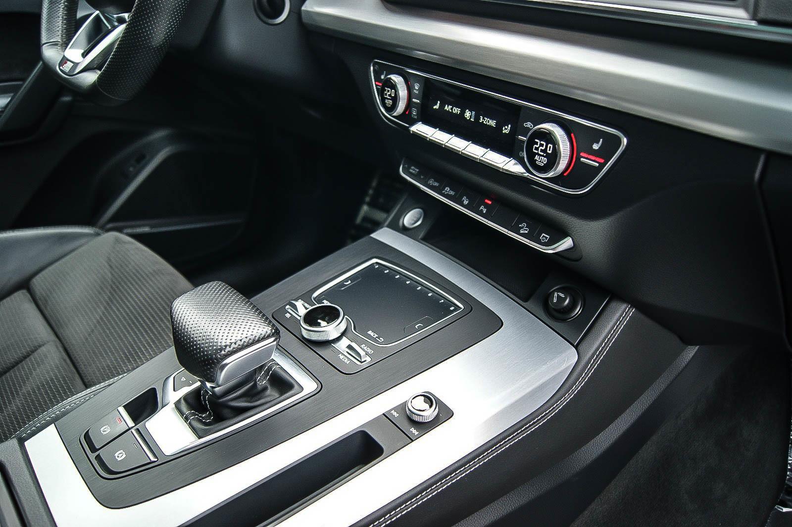 Audi Q5 20TDI quattro S Line+ PANO HEADUP LUFT ANHZV