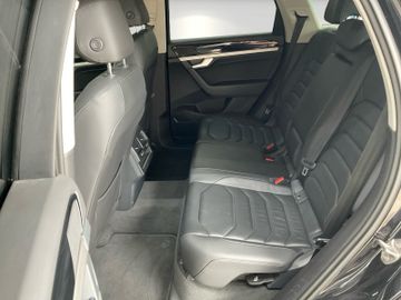 Volkswagen Touareg - 7