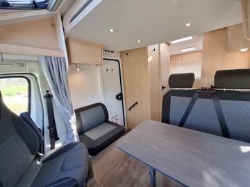 Sunlight Sub TS 67 8G Autom. Fahrradträger Hubbett