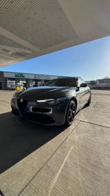 Alfa Romeo Giulia 2.0 Turbo Q4 Veloce - Alfa Romeo Giulia aus 2021
