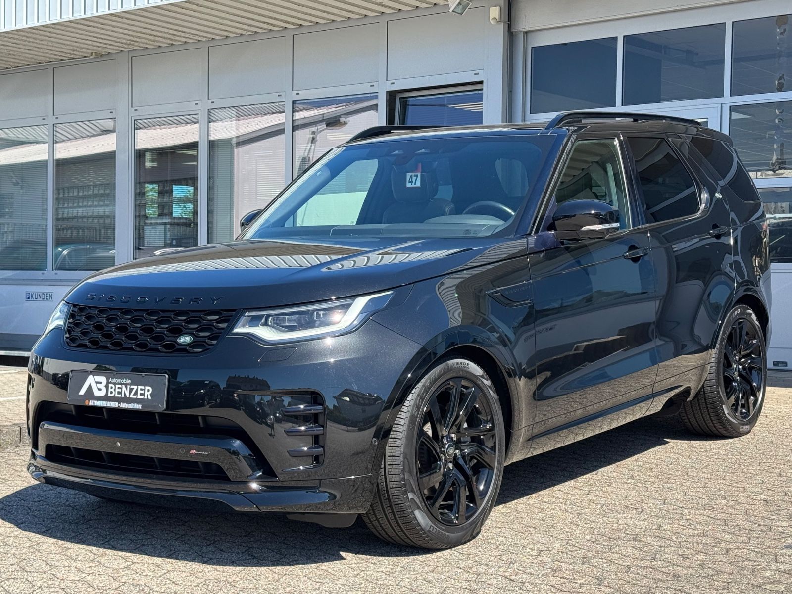 Fahrzeugabbildung Land Rover Discovery  R-Dynamic AWD/7-SITZER/360'°Cam/AHK