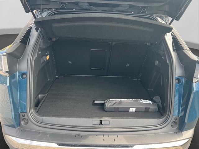 Peugeot 3008 GT 1.2 NAVI+LED+CAM+PDC+SITZHZG+ACC+CARPLAY