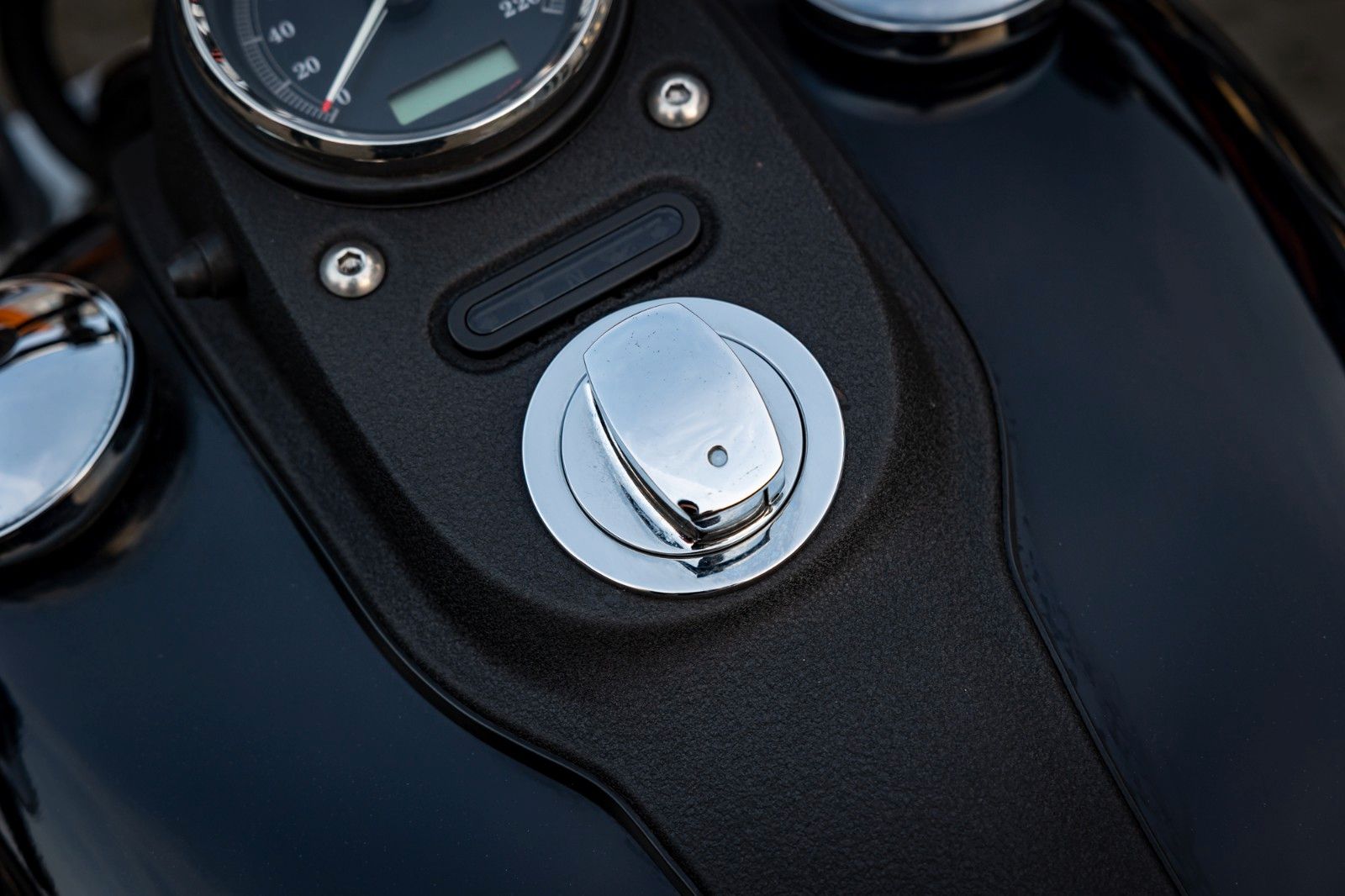 Fahrzeugabbildung Harley-Davidson DYNA STREET BOB FXDB 96 CUI - FALCON AUSPUFF -