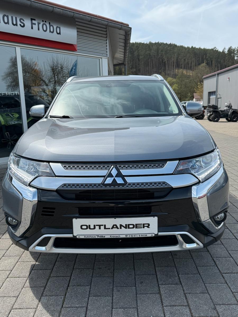 Mitsubishi Outlander 2.0 MIVEC Diamant ClearTec 2WD 