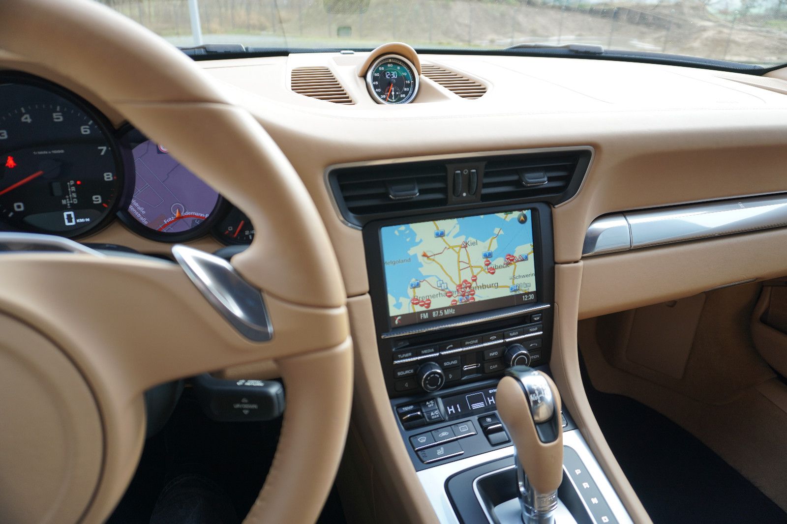 Fahrzeugabbildung Porsche 991 Carrera 4 Cabriolet