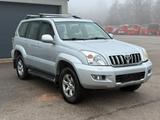 Toyota Land Cruiser 3.0 D-4D 7 Sitzer/DPF/KLIMA/AHK - gebrauchte Toyota Land Cruiser aus dem Jahr 2005