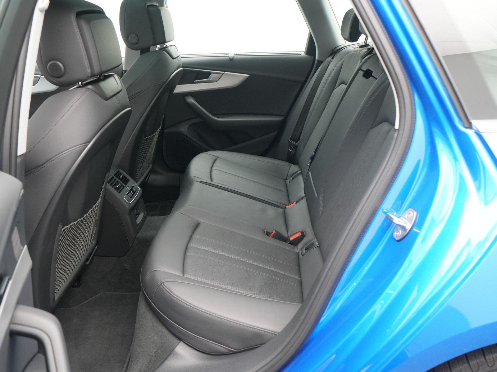Audi A4 - Bild 16
