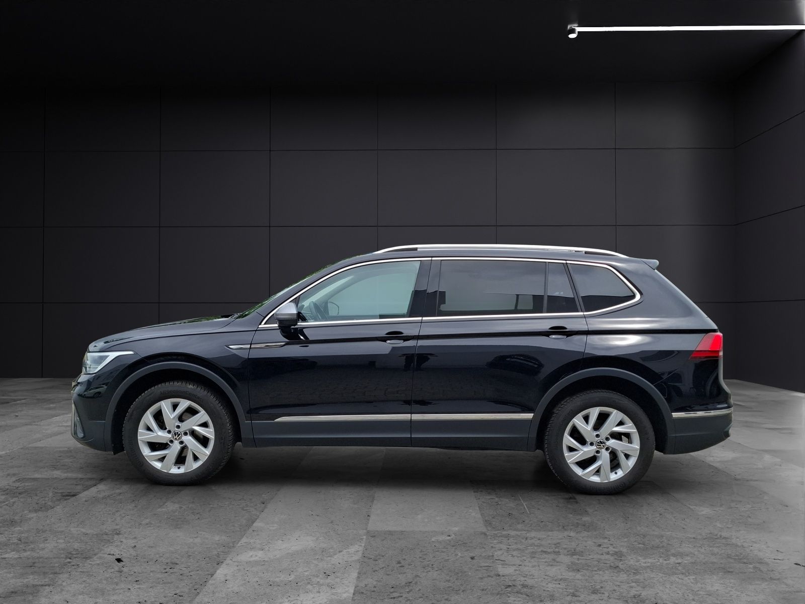 Fahrzeugabbildung Volkswagen Tiguan Allspace TDI Life DSG  7-Si LED AHK Navi
