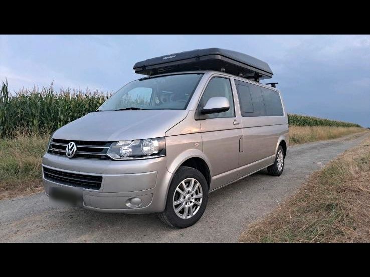 Image of Volkswagen T5 Caravelle