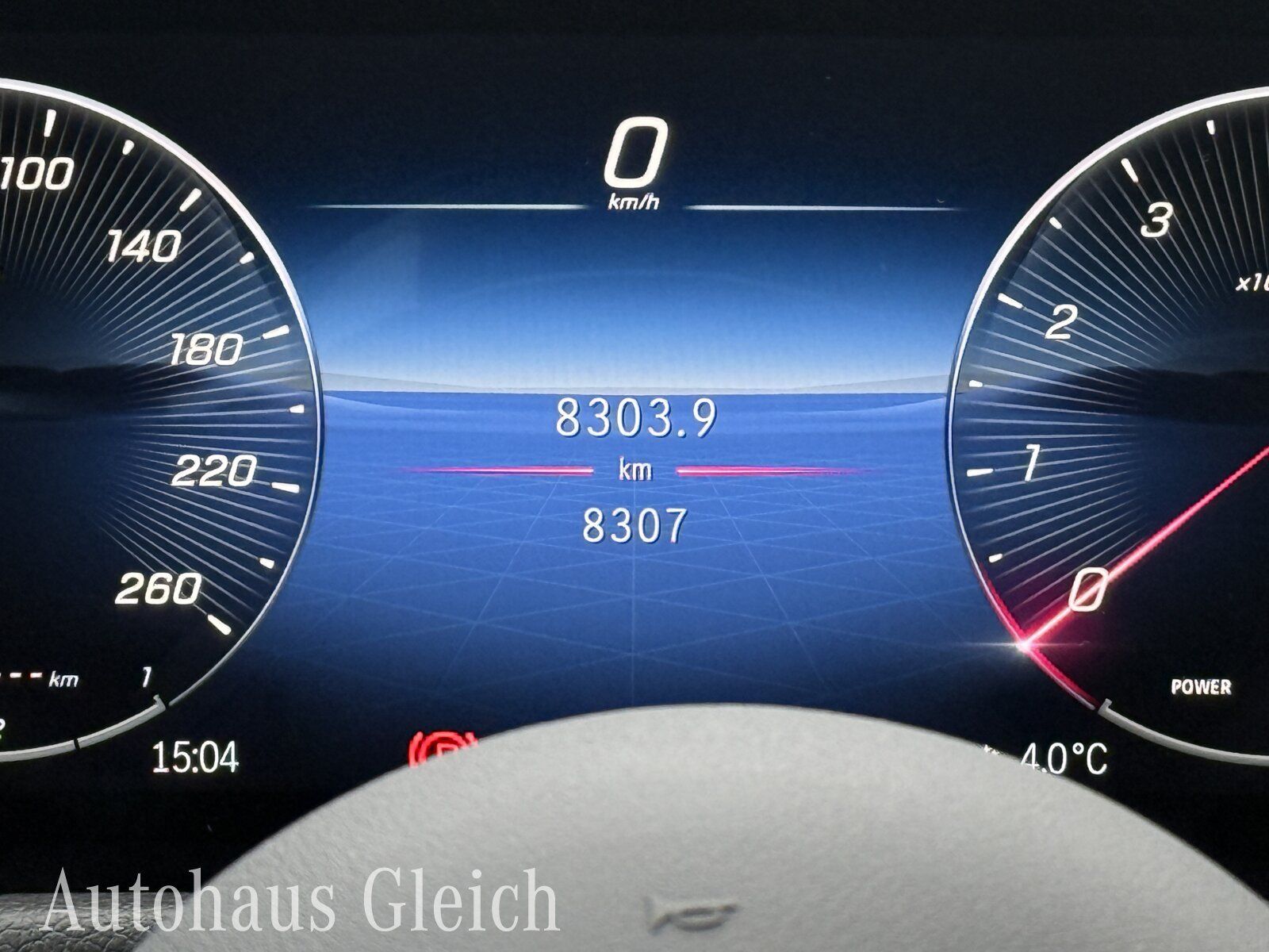 Fahrzeugabbildung Mercedes-Benz GLA 180 Progressive/Navi/Distronic/Keyless-Go/LE