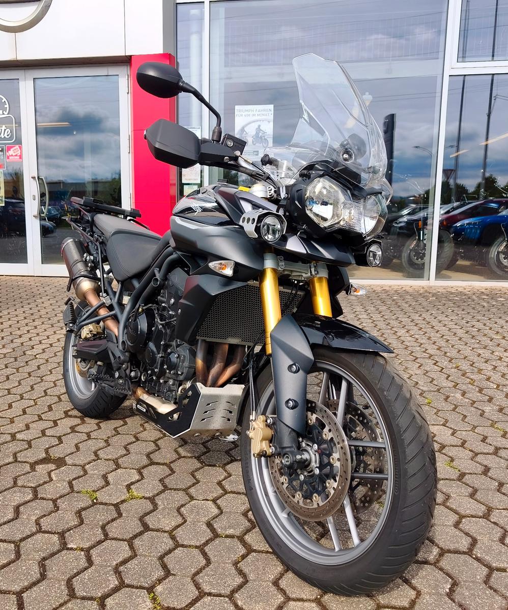 Triumph Tiger 800
