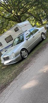 Mercedes-Benz E 50 AMG AMG - Mercedes E 50 mit Schiebedach