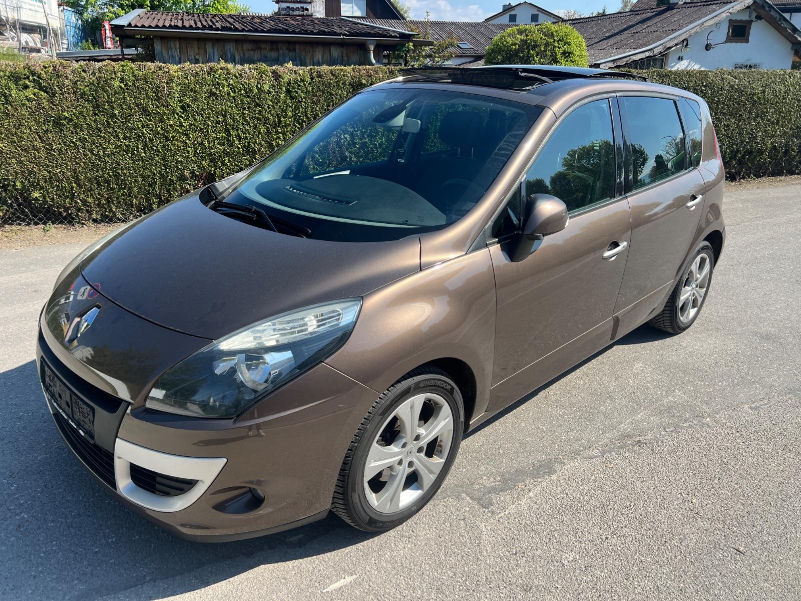 Renault Scenic Luxe TCe 130 / TÜV 2.2027 / Panoramadach