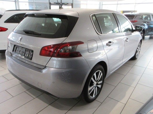 Fahrzeugabbildung Peugeot 308 Allure 1.2T NAVI/LED/PDC/TEMPOMAT