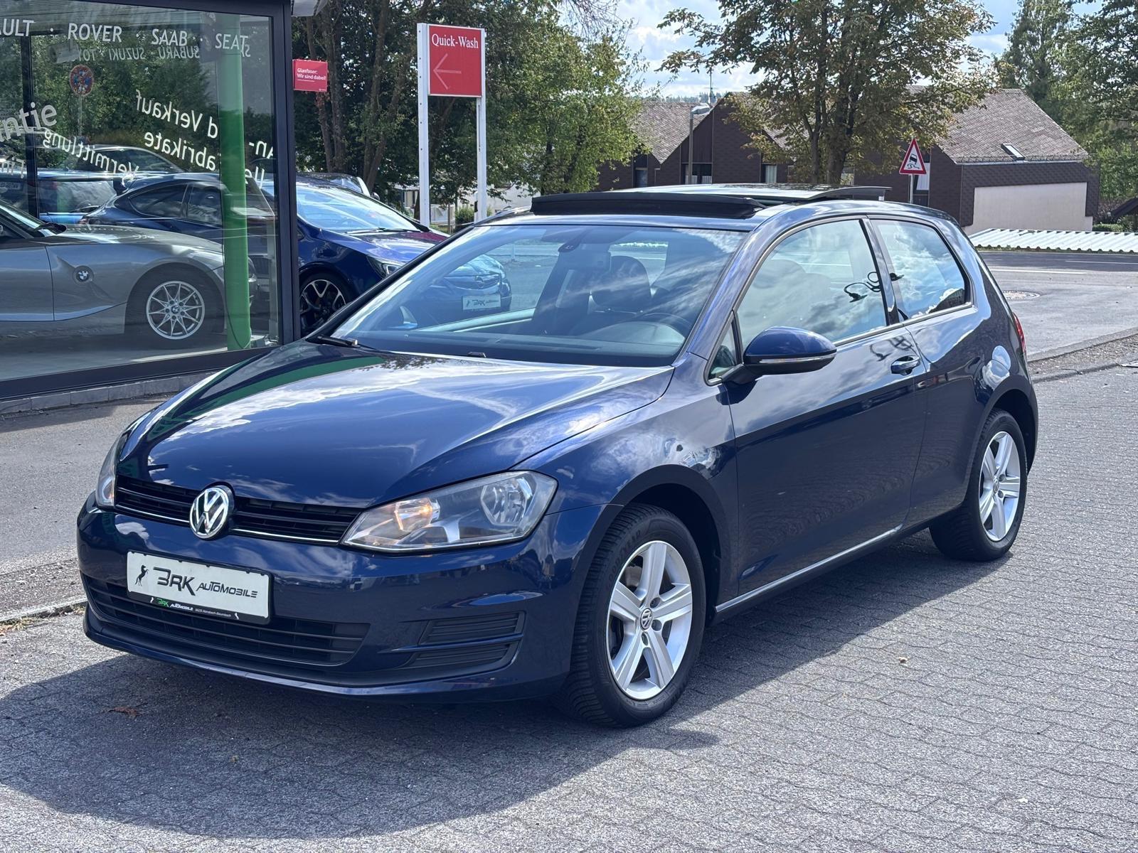 Volkswagen Golf VII Lim. Comfortline BMT *NAVI*PANO*LEDER*