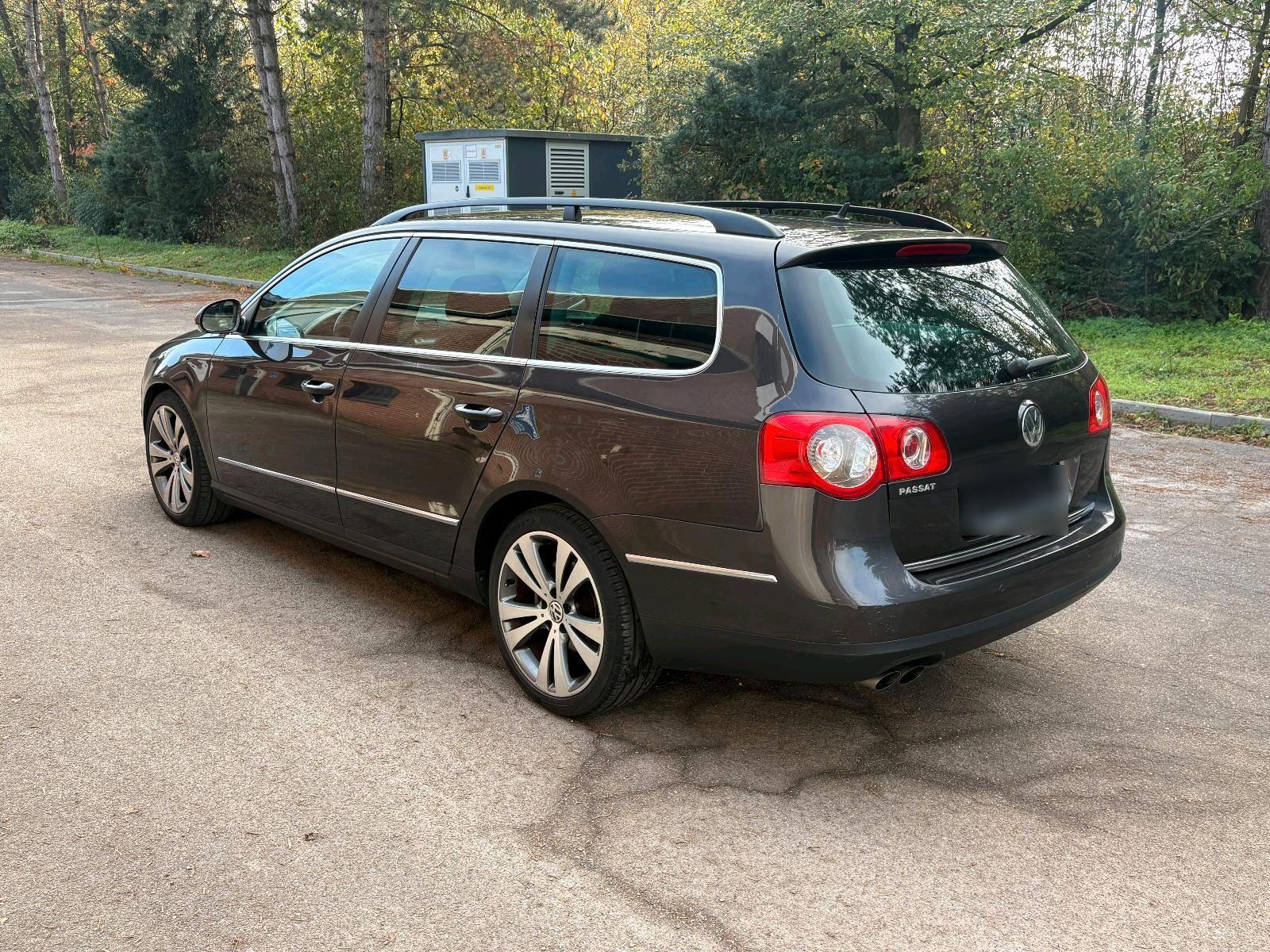 Volkswagen Passat 2006 — rear view