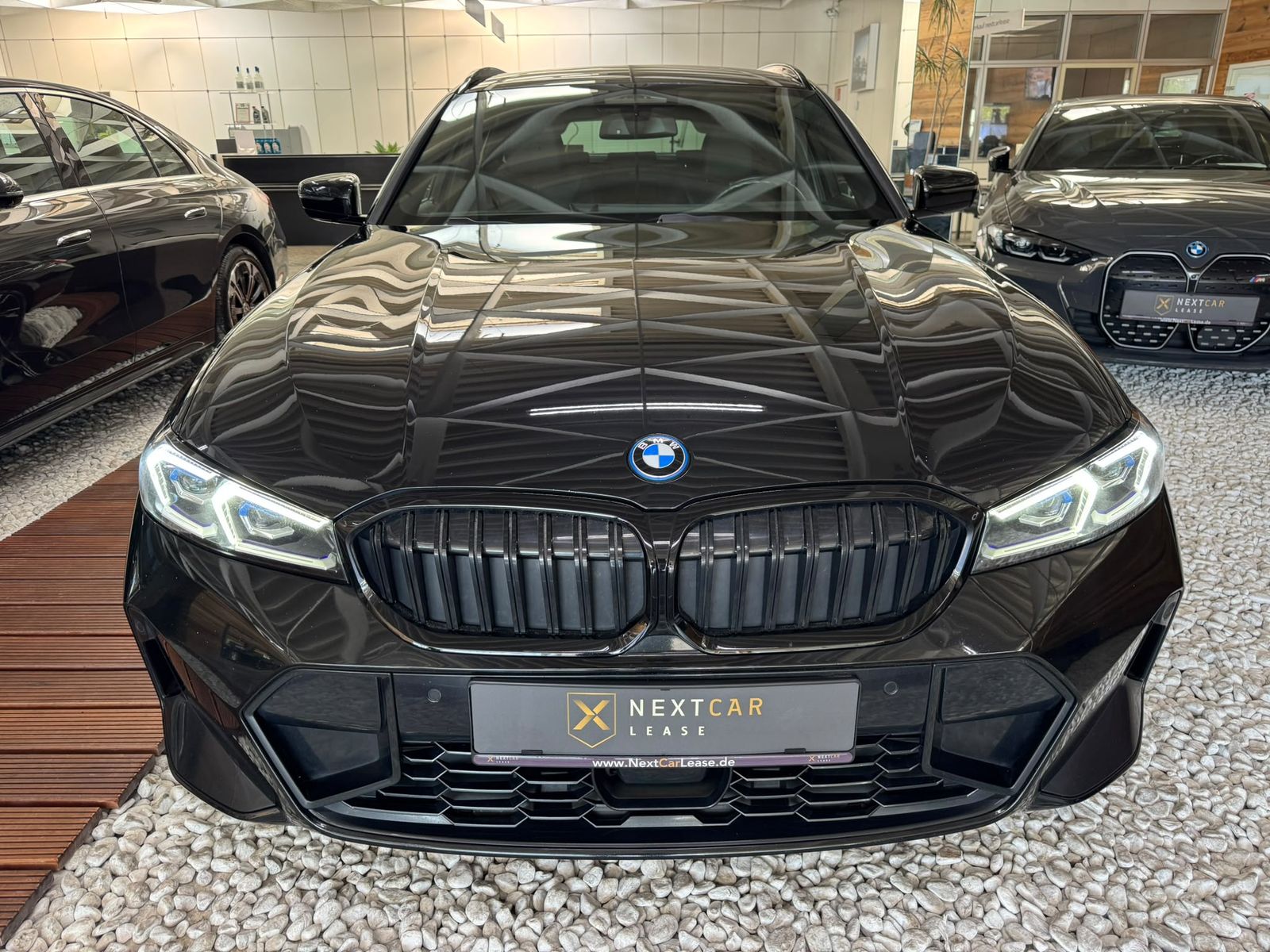 BMW 3 330e M Sport AHK H/K Kam DrvAssPLUS Shadow imagem 2