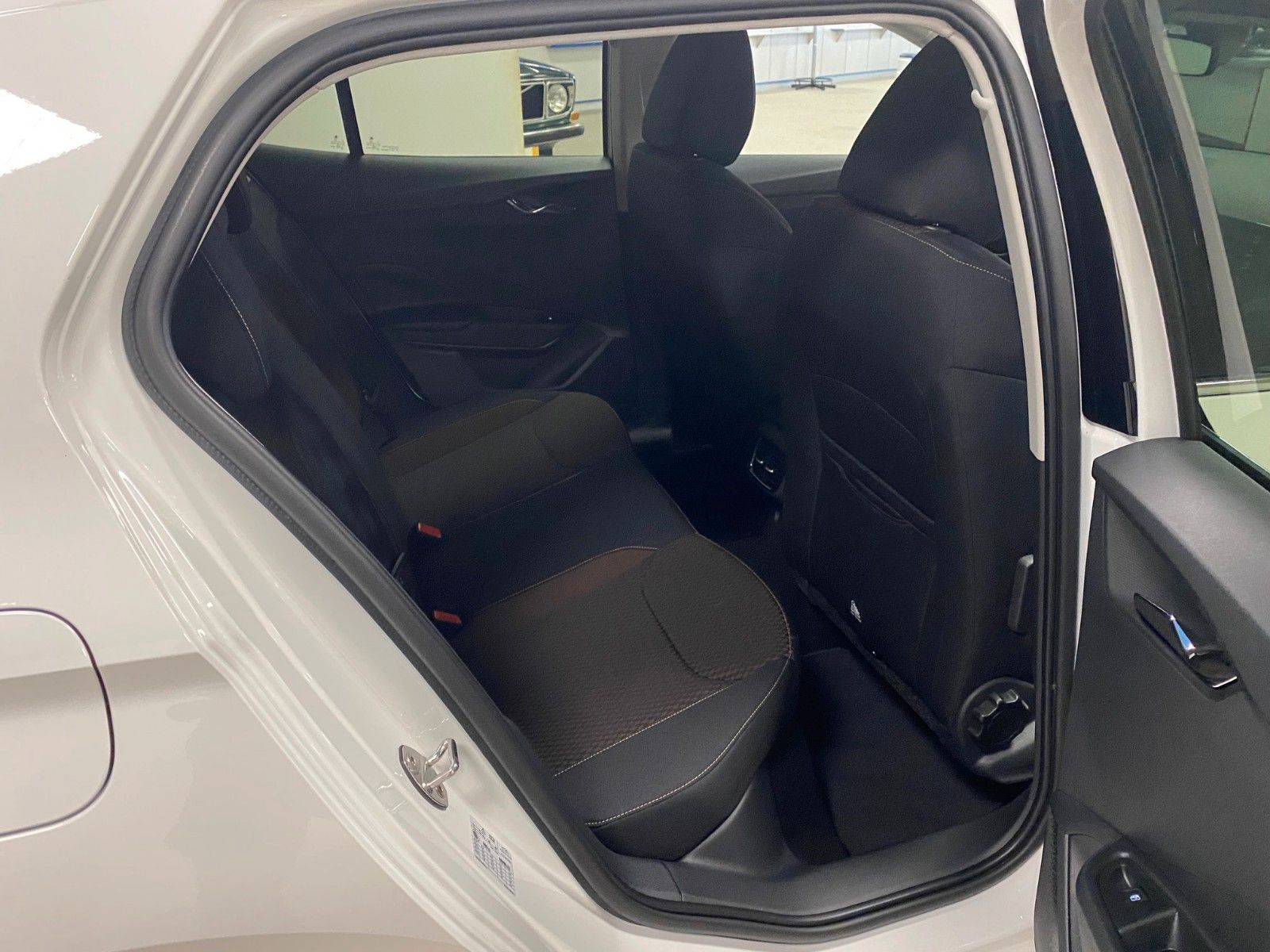 Fahrzeugabbildung SKODA Fabia 1.0l TSI DSG Selection+PDC+Alufelgen+LED++